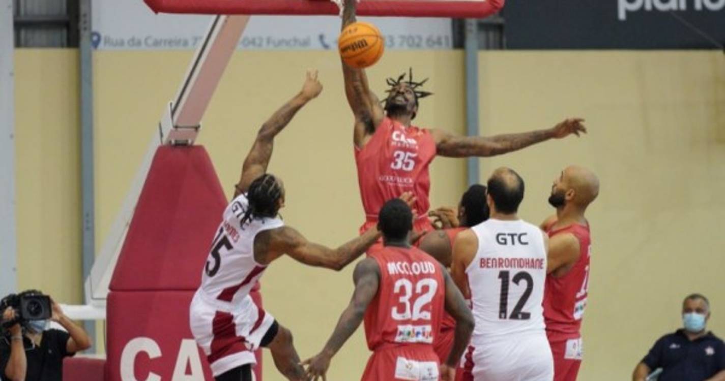 CAB vence e lidera Liga Profissional