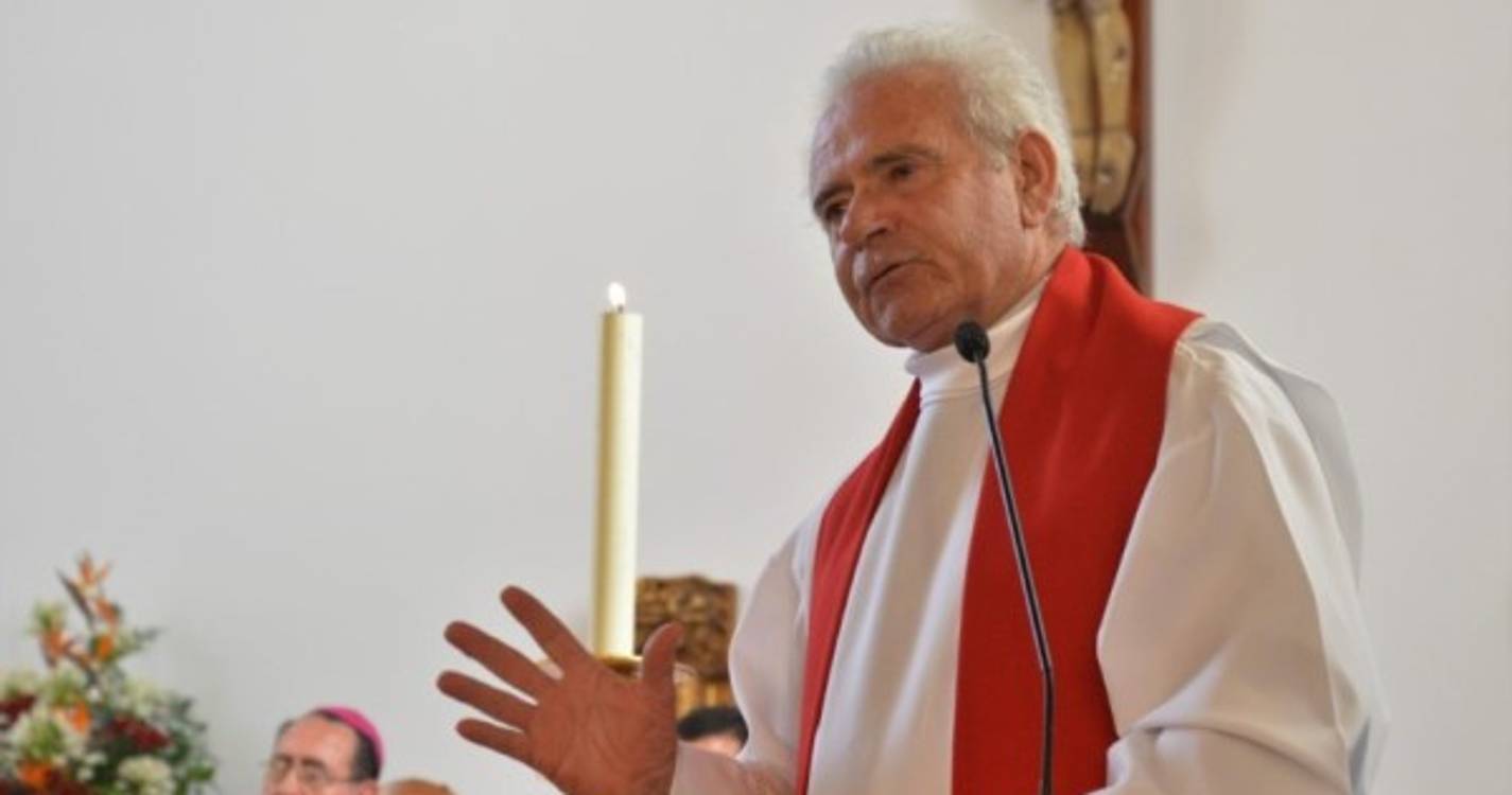 Funeral do padre João Mendonça em Santana