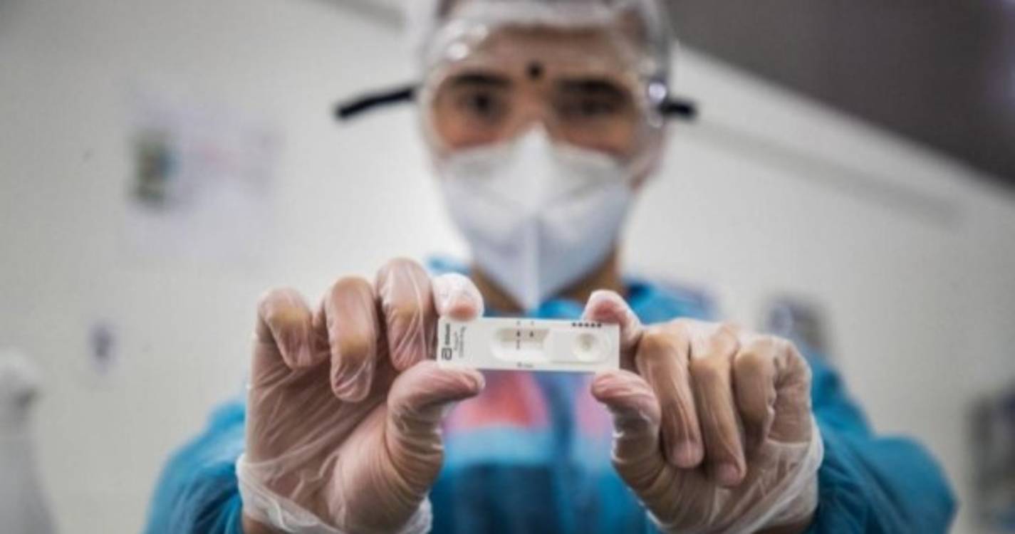 Cerca de 1.500 farmácias operacionais para fazer testes gratuitos à Covid