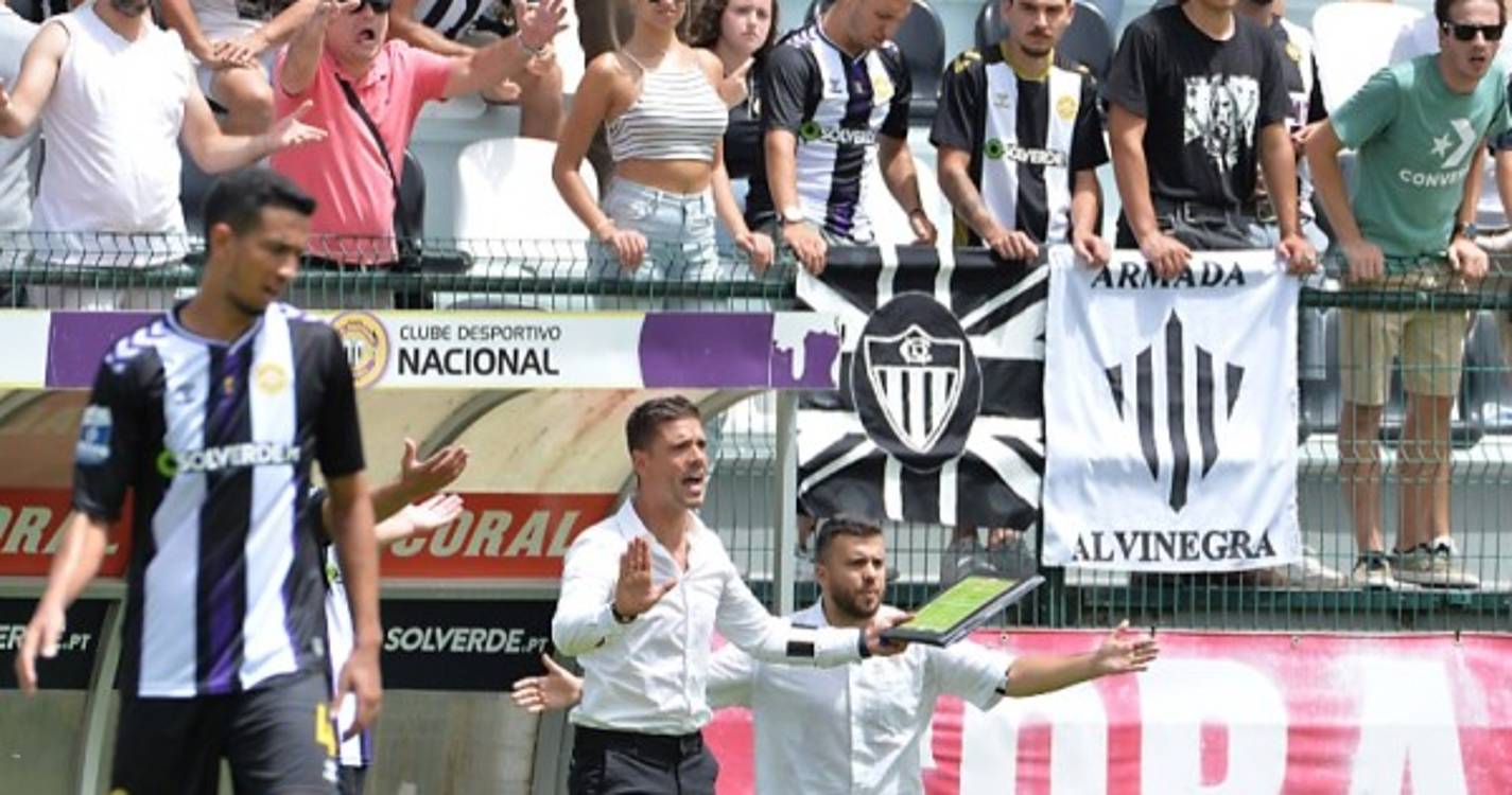 II Liga: Nacional procura esta tarde em casa os primeiros pontos