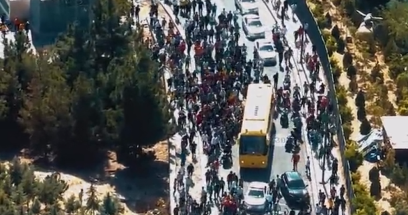 Cristiano Ronaldo desperta euforia no Irão (com vídeo)