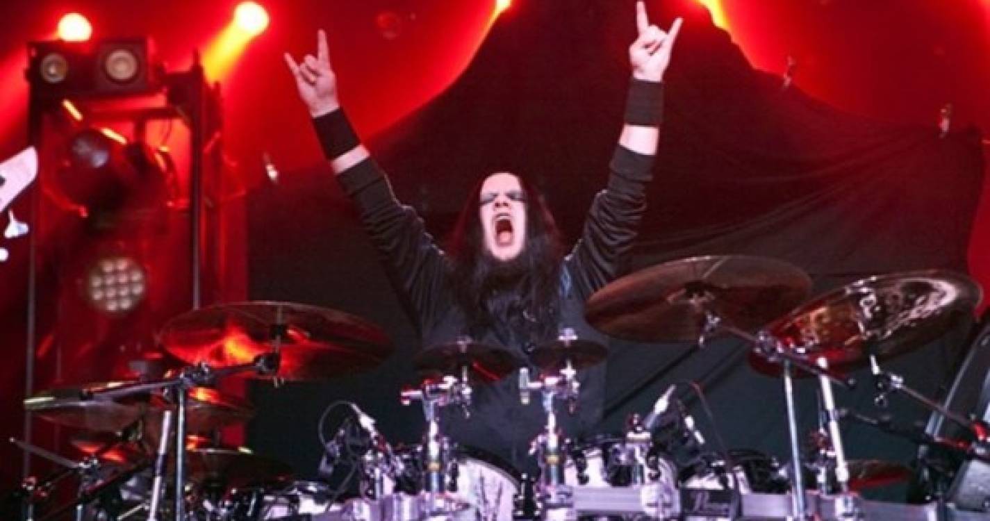 Morreu antigo baterista e fundador dos Slipknot Joey Jordison