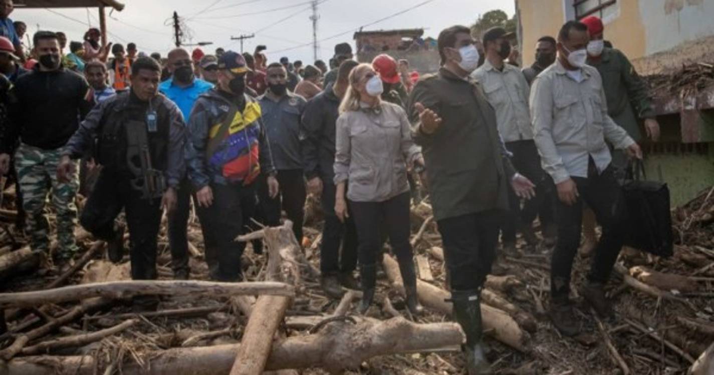 Presidente da Venezuela promete "total apoio" aos afetados pelo mau tempo