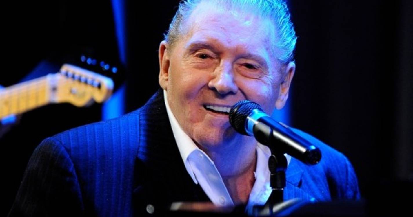 Morreu Jerry Lee Lewis, músico que esteve na criação do rock e que a polémica fez esquecer