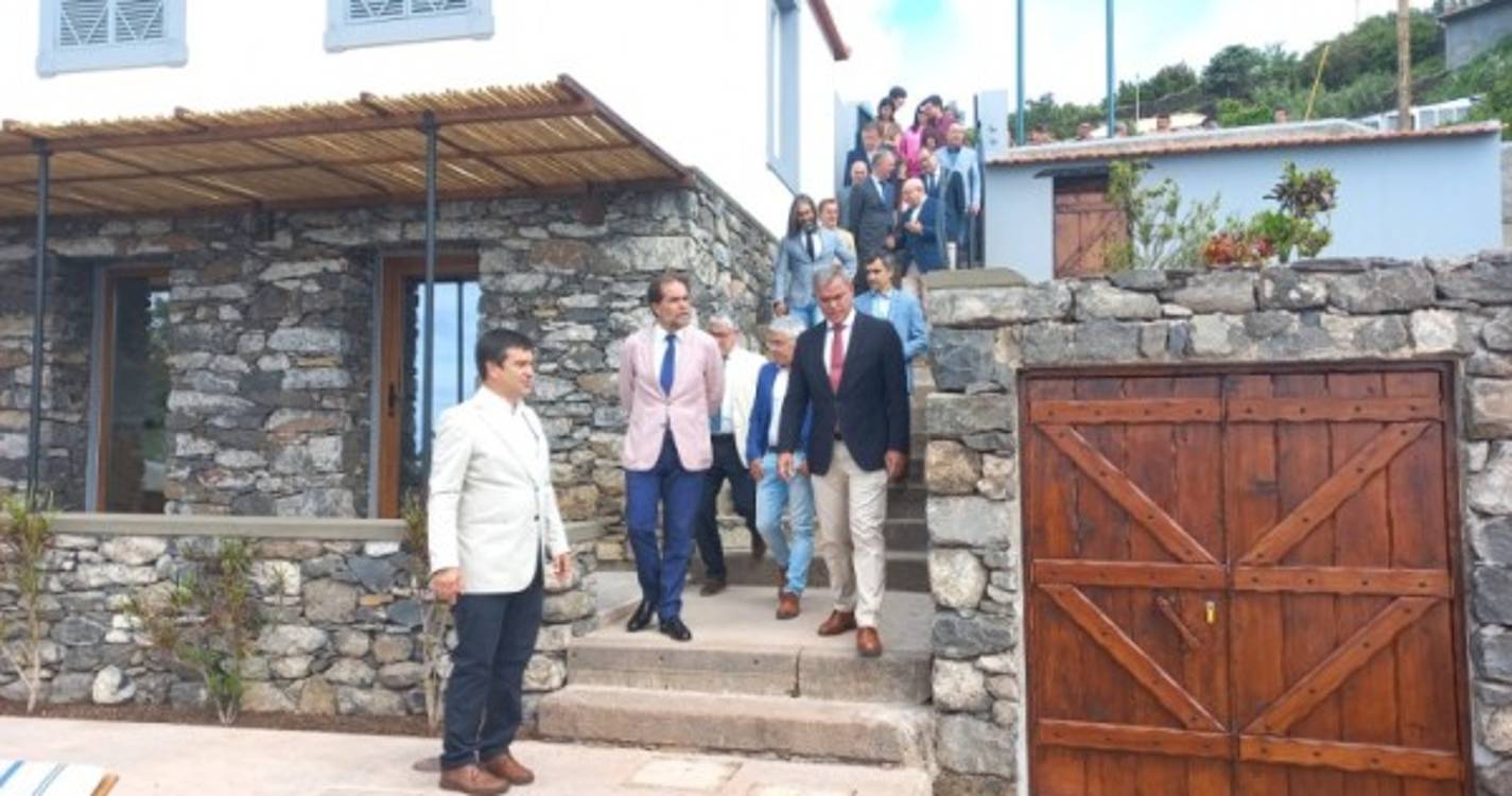 Meio milhão de euros reabilitam Casas do Laranjo (c/fotos)