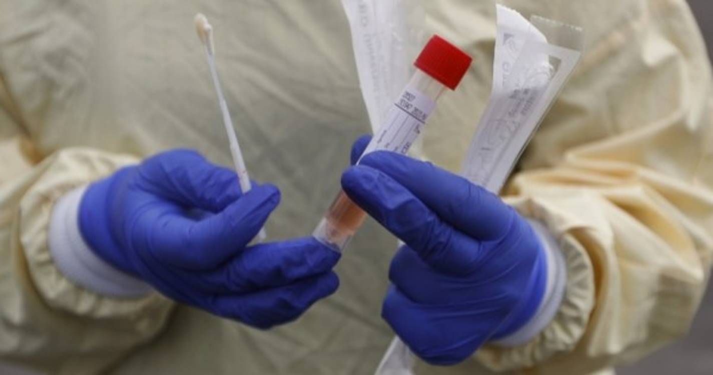 Covid-19: Universidade de Aveiro cria teste de saliva para substituir zaragatoa