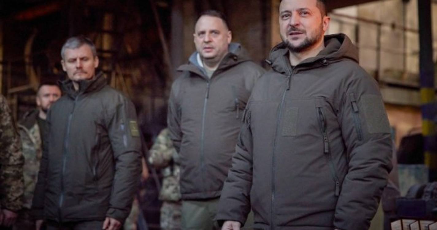 Ucrânia: Kiev confirma "ações ofensivas" e reivindica "sucessos" perto de Bakhmut