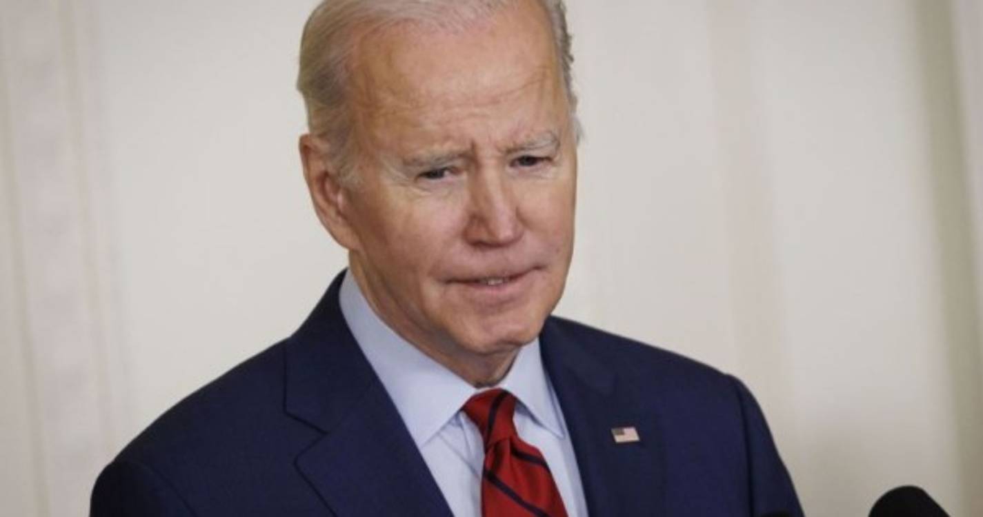 Biden pede ao Congresso para endurecer sanções na gestão da banca