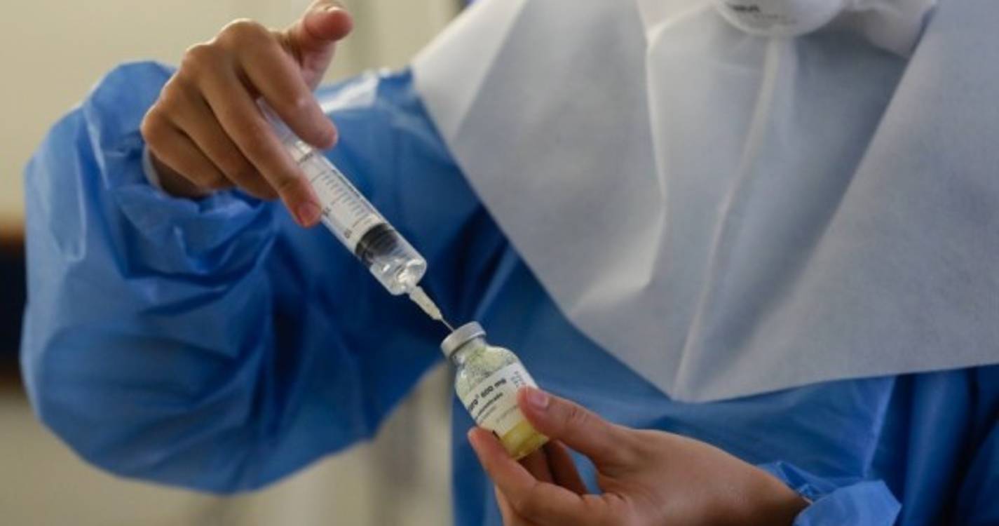 Covid-19: Incidência volta a descer, transmissibilidade mantem-se