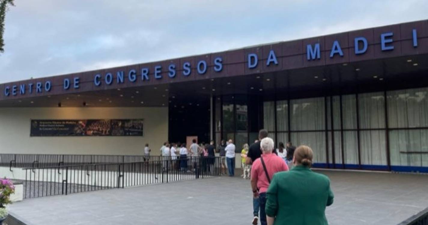 Ainda vai a tempo de adquirir bilhetes para uma boa gargalhada