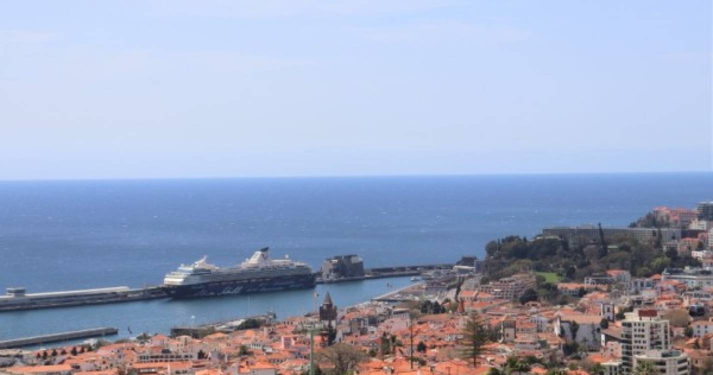 'Mein Schiff Herz' regressou ao Porto do Funchal para escala de 39 horas