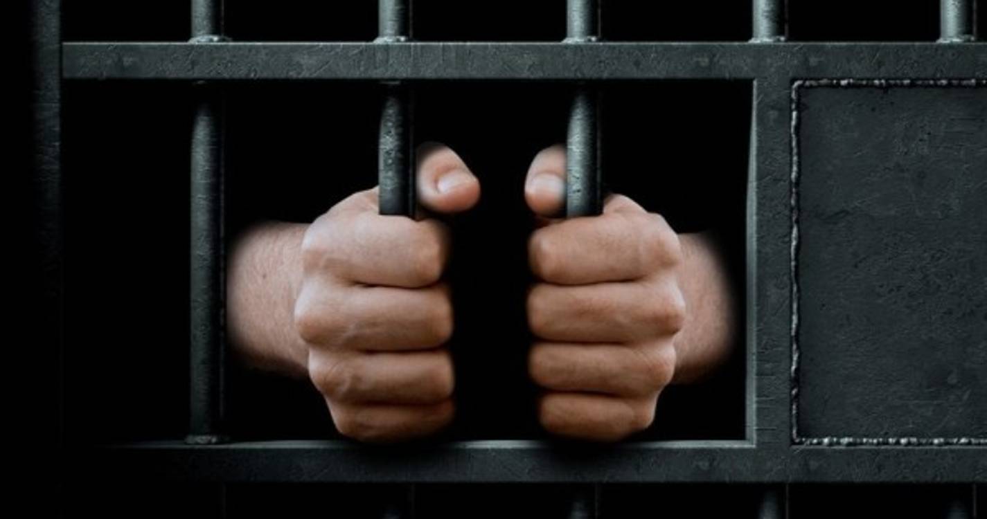 Vinte mortos em protestos em prisão de Myanmar