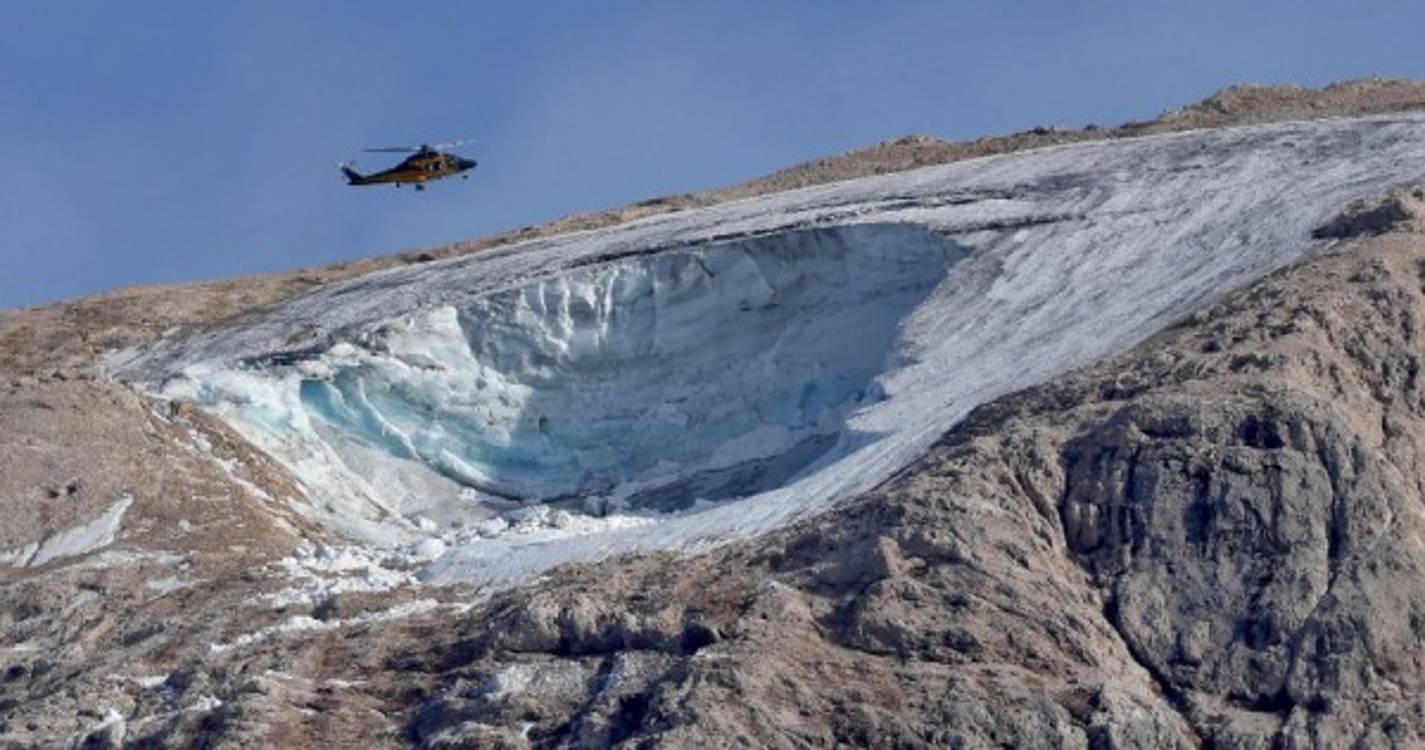 Retomadas buscas para encontrar desaparecidos após derrocada de glaciar em Itália