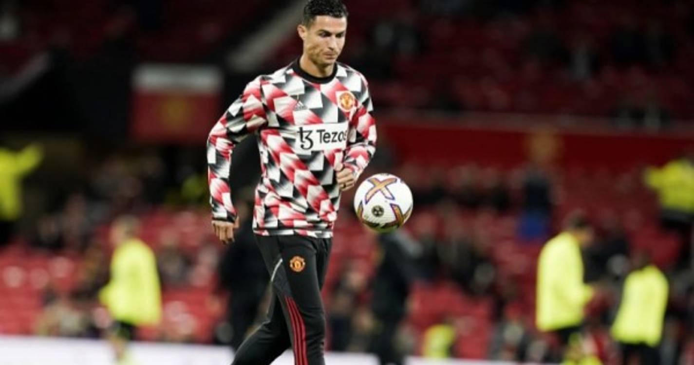 Manchester United remove fotografia de CR7 de Old Trafford