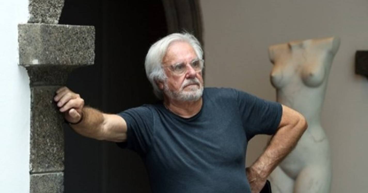 Fórum Económico Internacional homenageia o escultor Francisco Simões