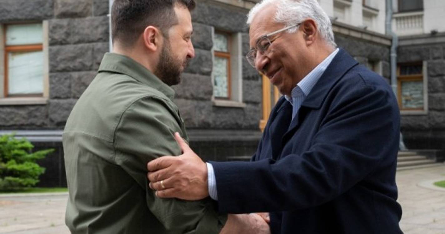 Ucrânia: Costa assina em Kiev acordo para apoio financeiro de 250 milhões de euros