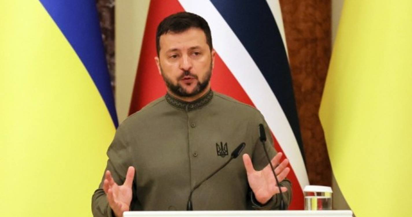 Ucrânia: Zelensky admite impulso político para a desmilitarização da Crimeia