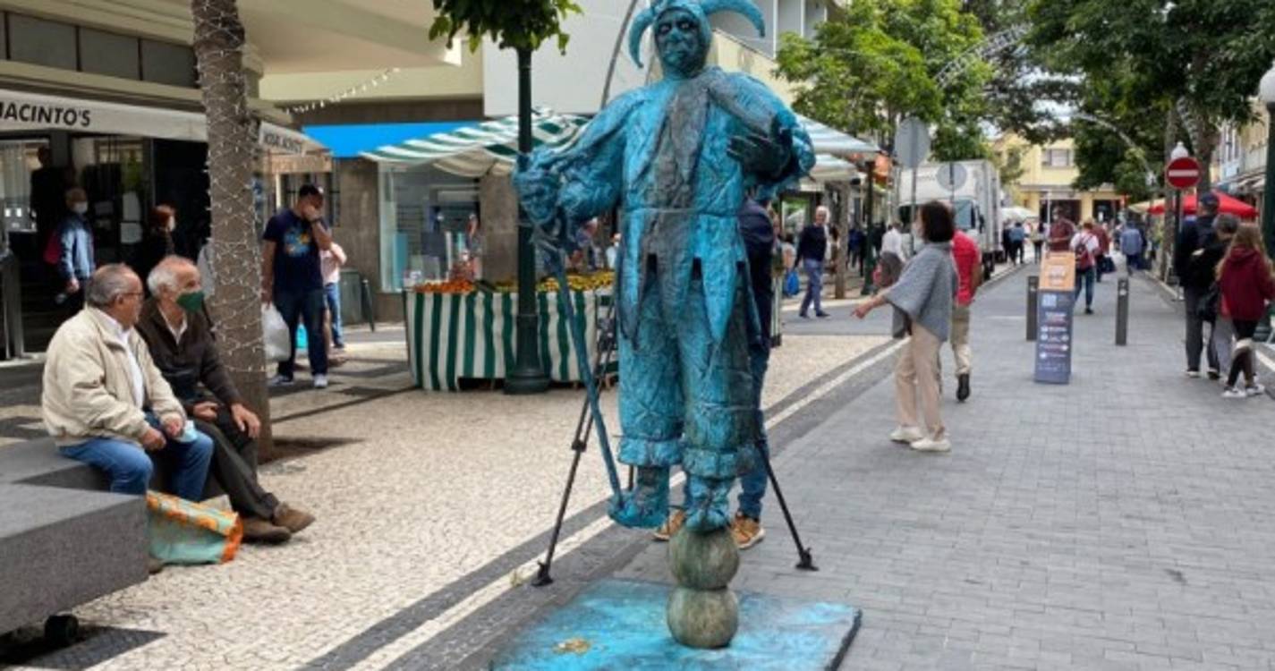 Estátuas vivas já animam baixa funchalense (com fotos e vídeo)