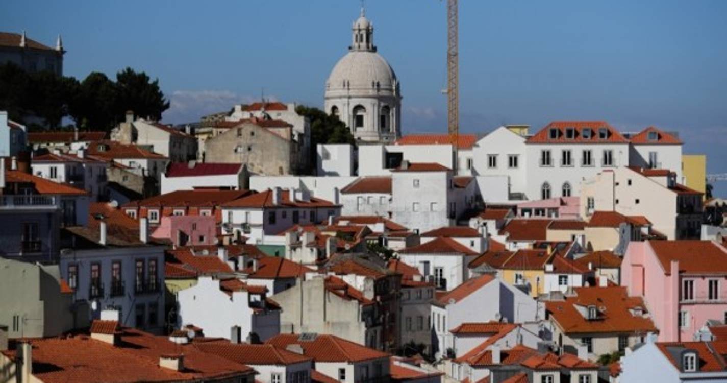 Dormidas de brasileiros em Portugal disparam 748% até julho