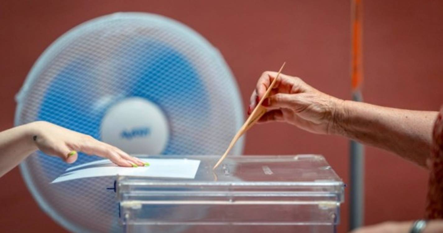 Espanha/Eleições: PP reivindica vitória nas legislativas e derrota de Sánchez