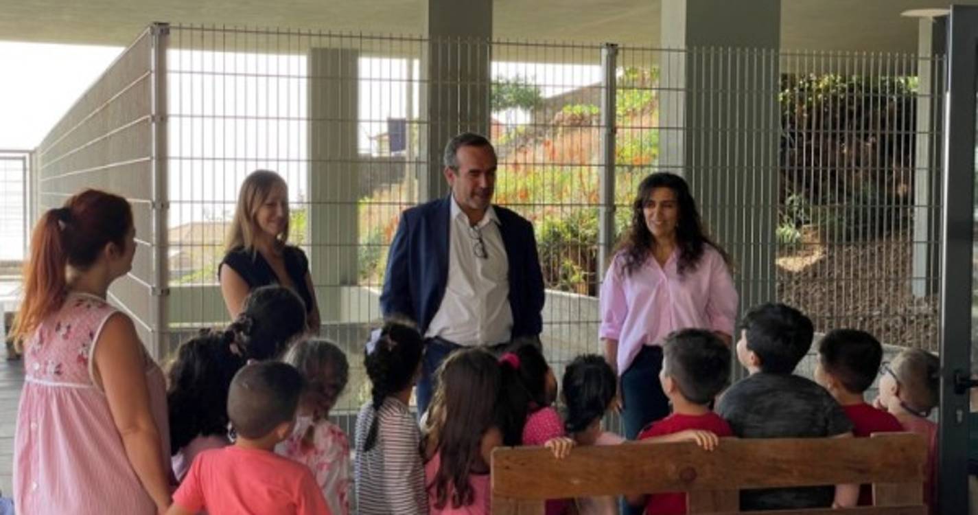 Pedro Coelho visita escolas do concelho para identificar carências prioritárias