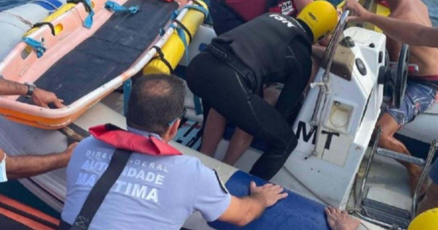 Homem ferido resgatado da praia das Gavinas