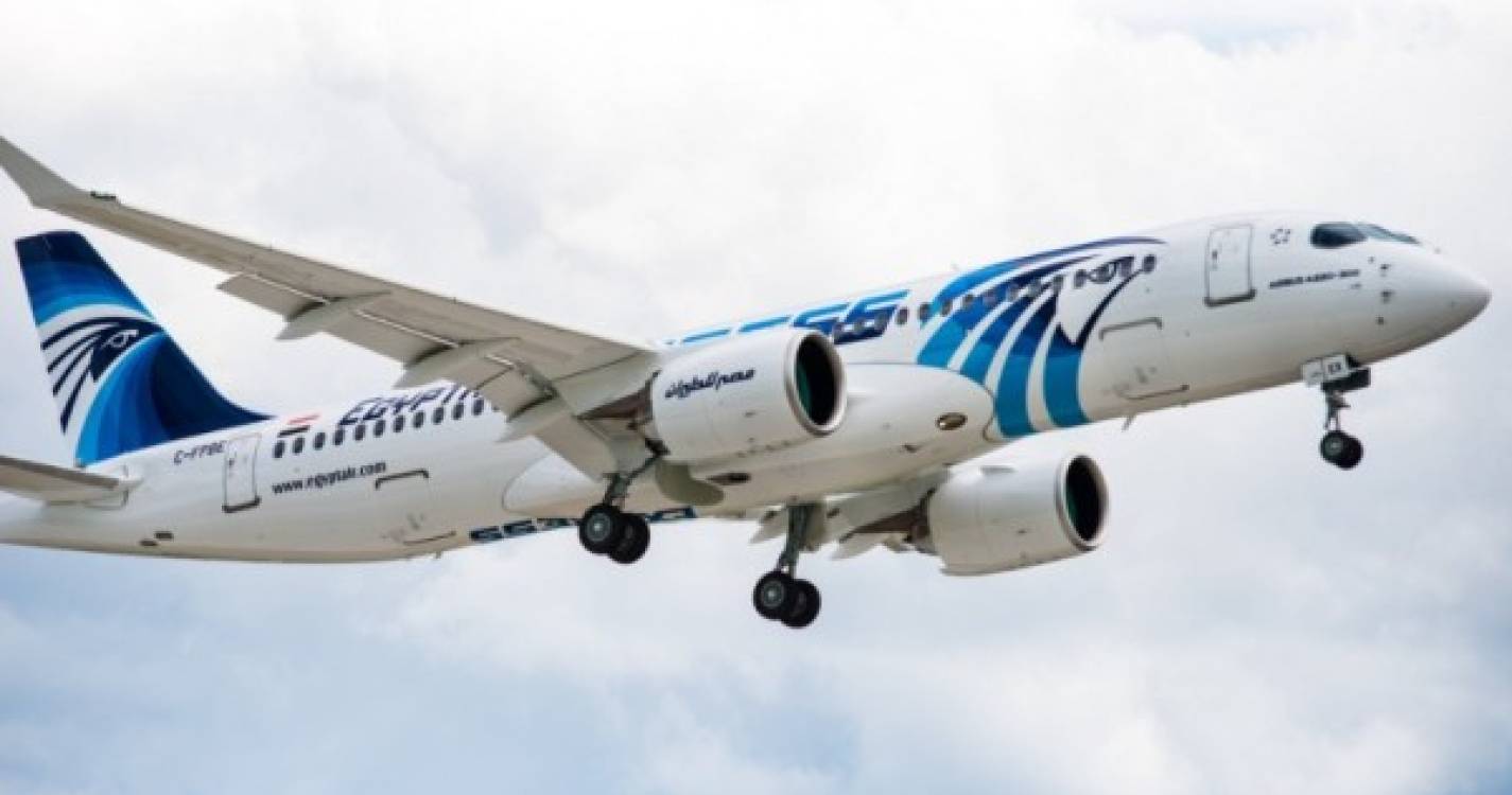 Avião com destino a Moscovo regressa ao Cairo devido a mensagem ameaçadora a bordo