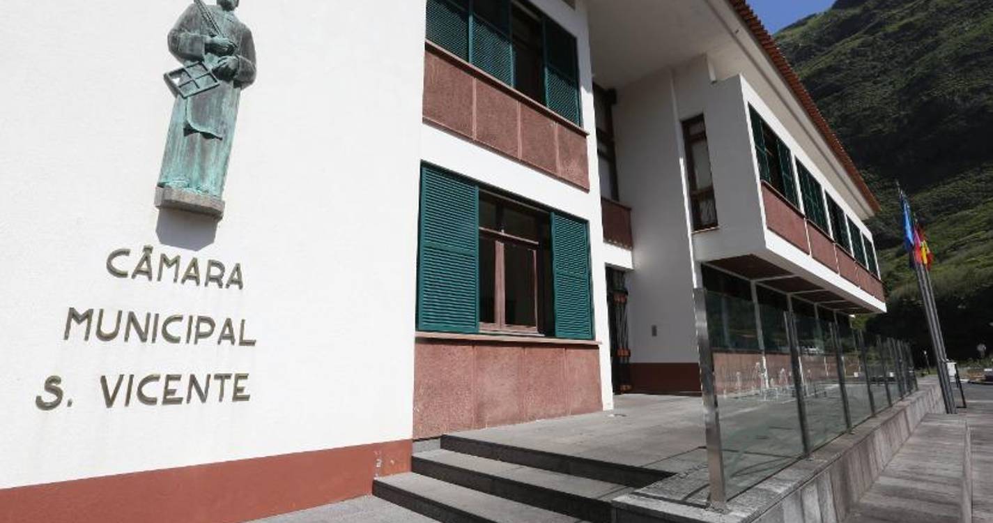 Câmara Municipal de São Vicente oferece doces de Páscoa às crianças