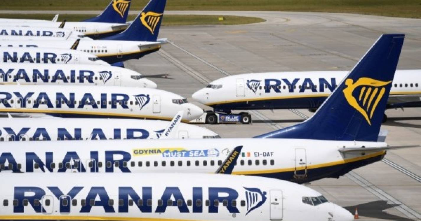 Covid-19: Ryanair regista perdas de 47% no primeiro trimestre fiscal