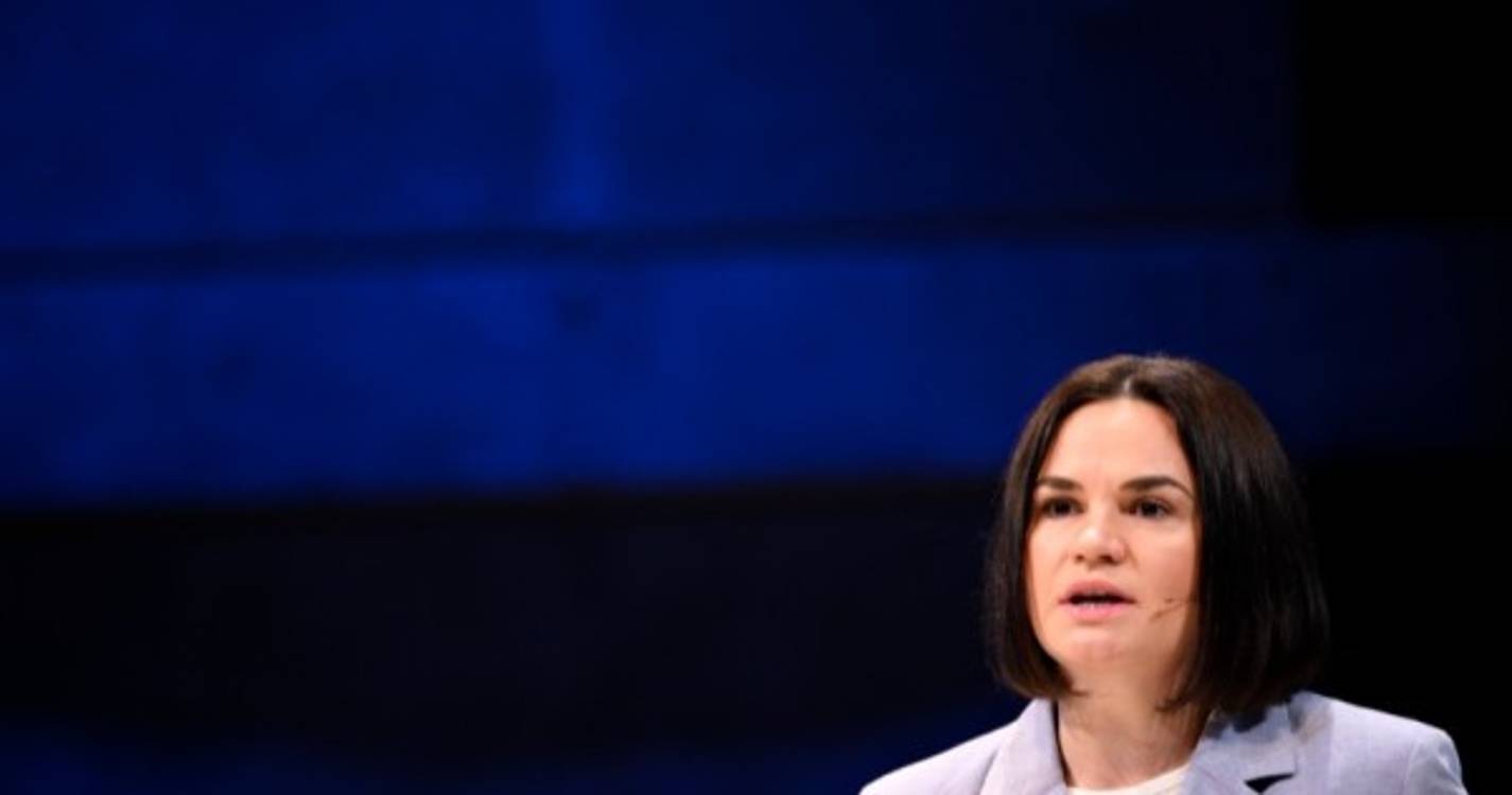 Líder da oposição bielorrussa visita Lisboa a convite do MNE