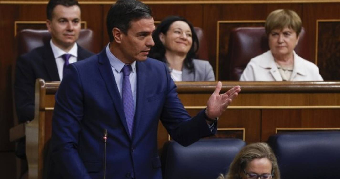 Parlamento espanhol aprova plano anticrise com apoio inesperado da esquerda basca