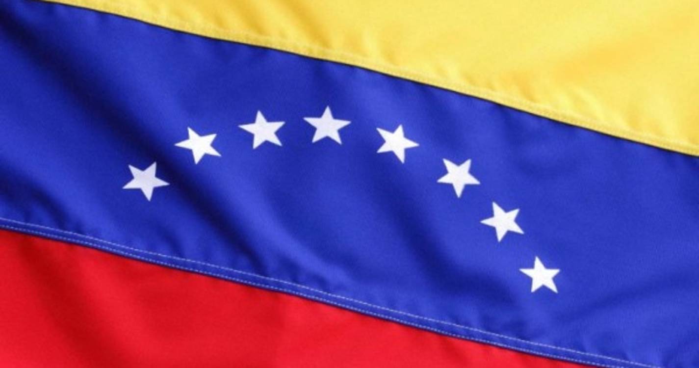 Venezuela restringe operações aéreas e encerra estradas devido a ciclone tropical