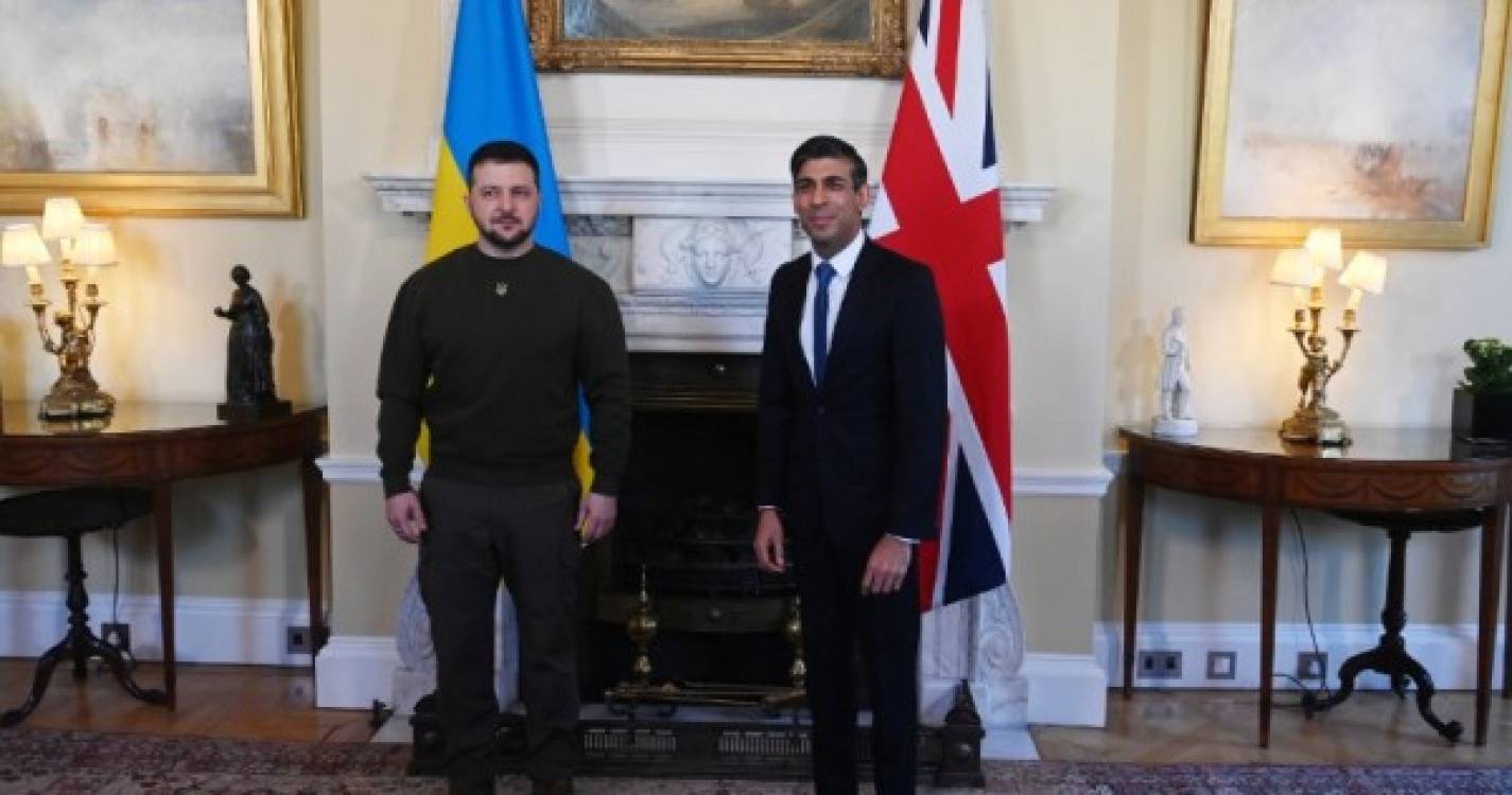 Ucrânia: Presidente Zelensky lembra ajuda de Londres antes de outros países