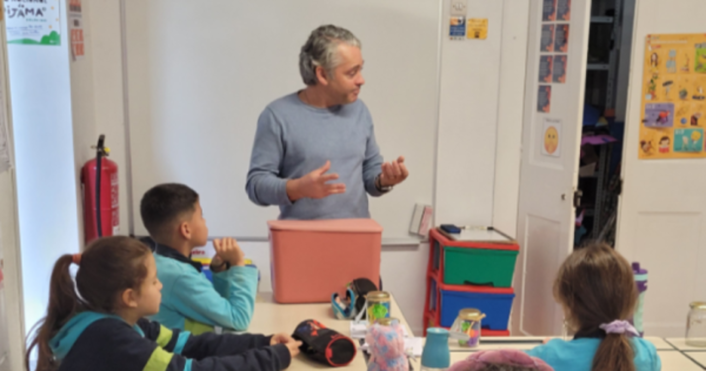 Externato Adventista do Funchal promove 'aula' sobre arqueologia