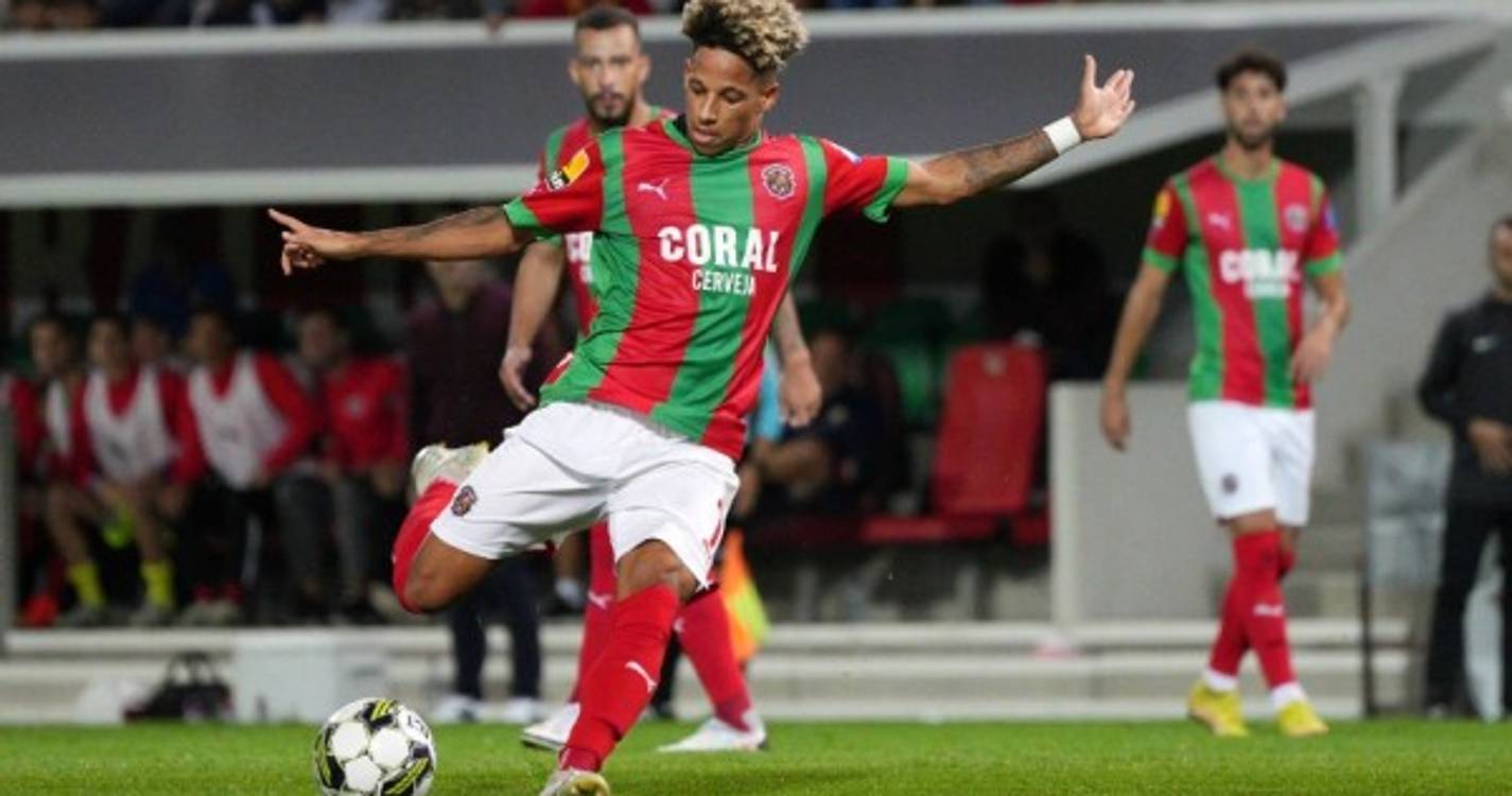 Marítimo empatado ao intervalo na visita ao Rio Ave