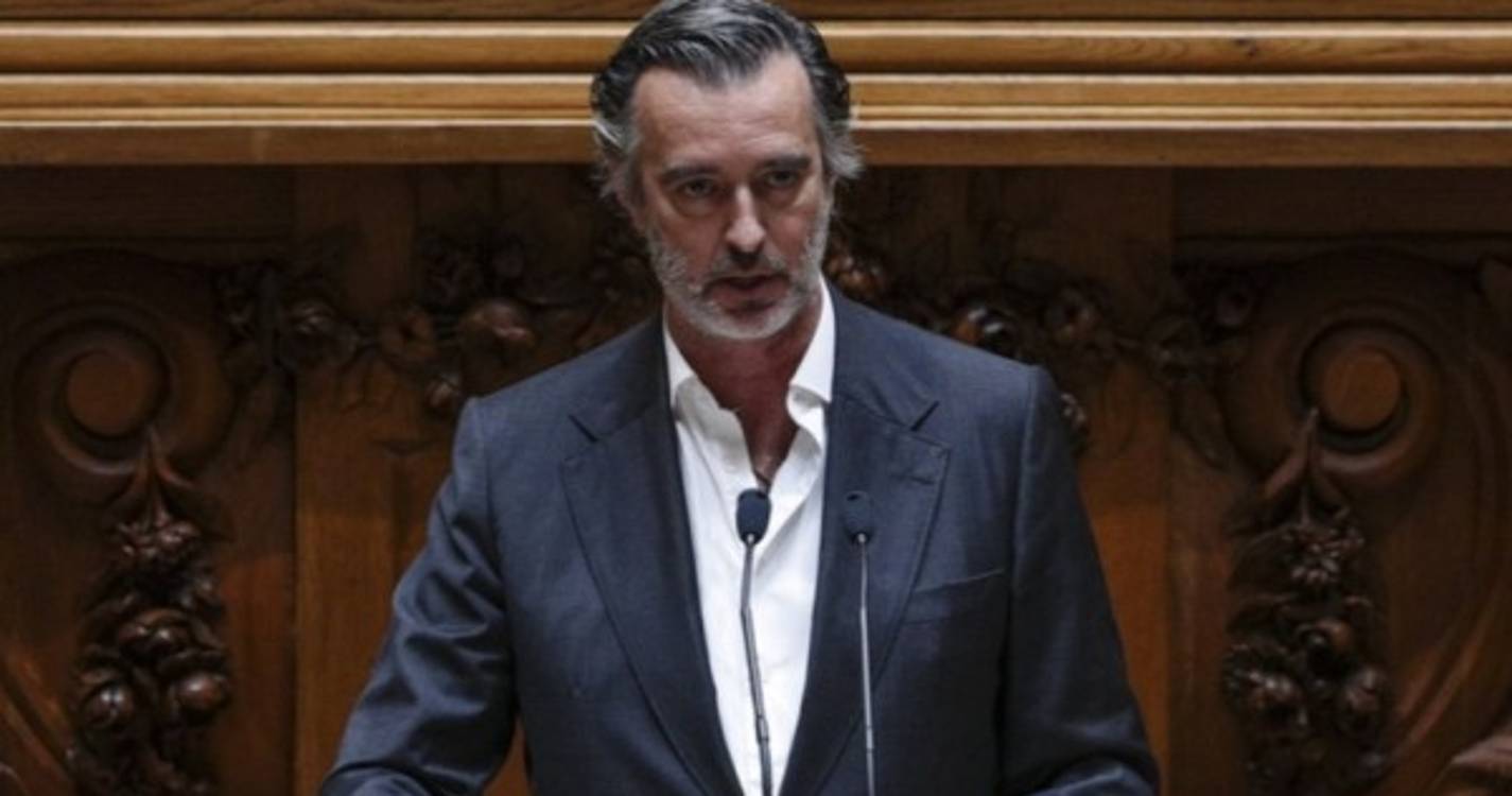 Covid-19: IL exige divulgação dos pareceres científicos sobre vacinação infantil