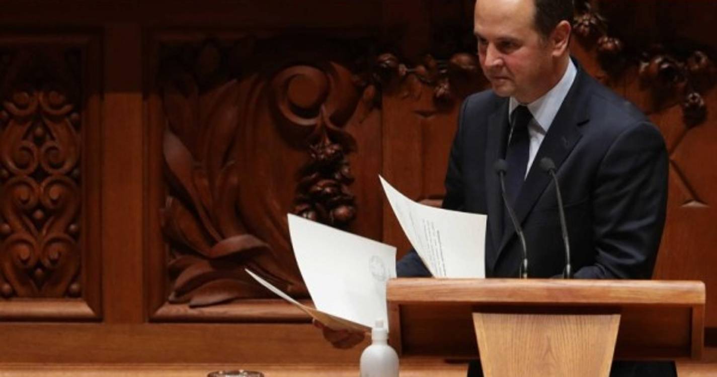 OE2024: Ministro das Finanças defende hoje proposta orçamental no parlamento