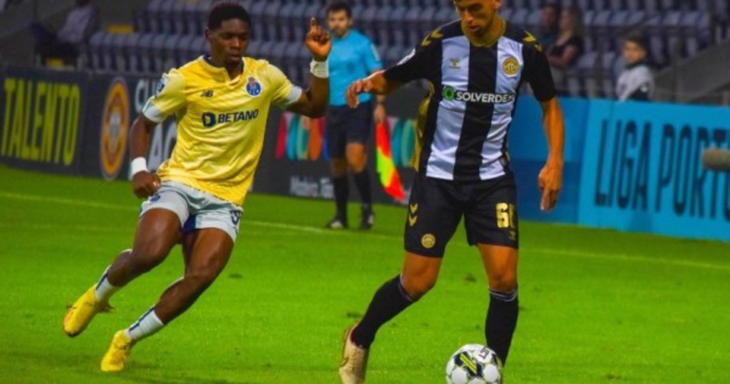 Nacional vence Porto B ao intervalo na Choupana