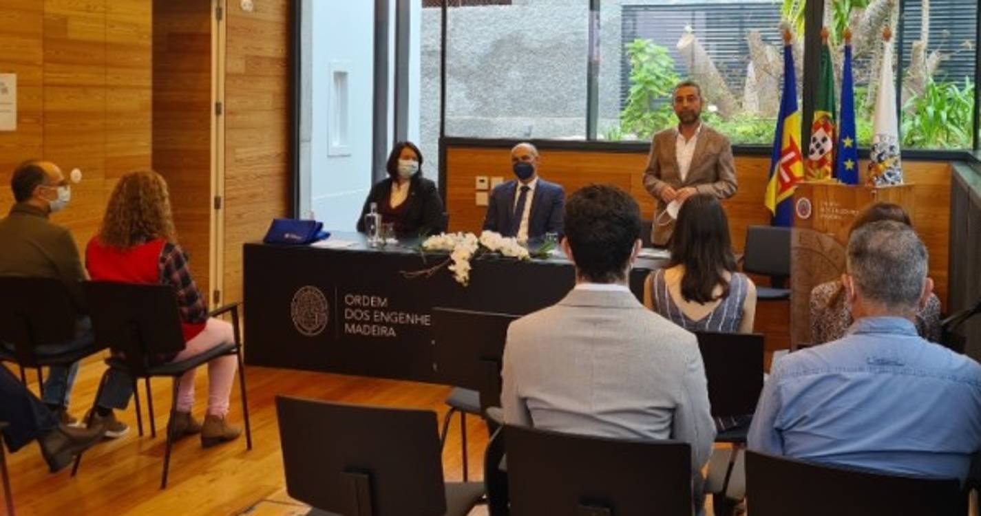 Ordem dos Engenheiros premiou três alunos colocados em cursos de Engenharia