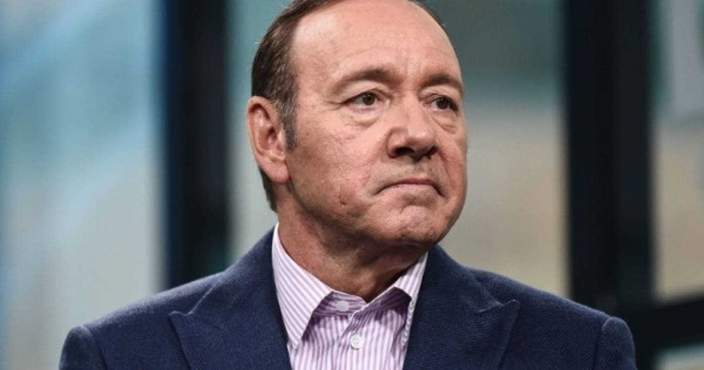 Ator Kevin Spacey em liberdade até nova audiência