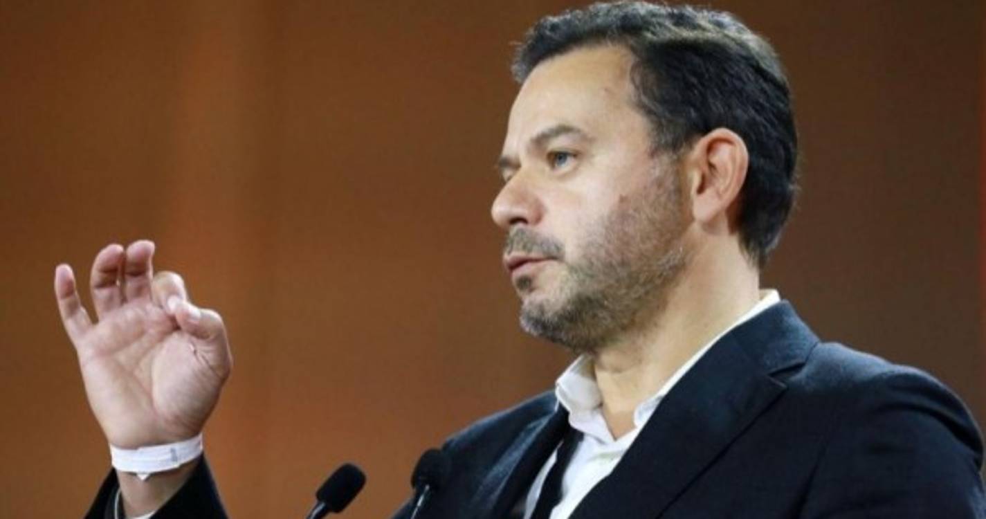 TAP: Montenegro acusa Governo de "sacudir água do capote"