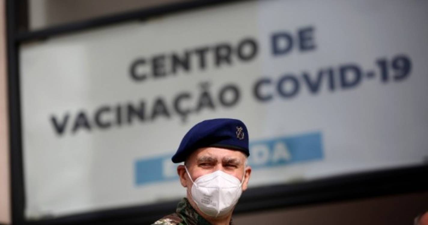 Covid-19: Parlamento vai ouvir Gouveia e Melo para balanço da vacinação