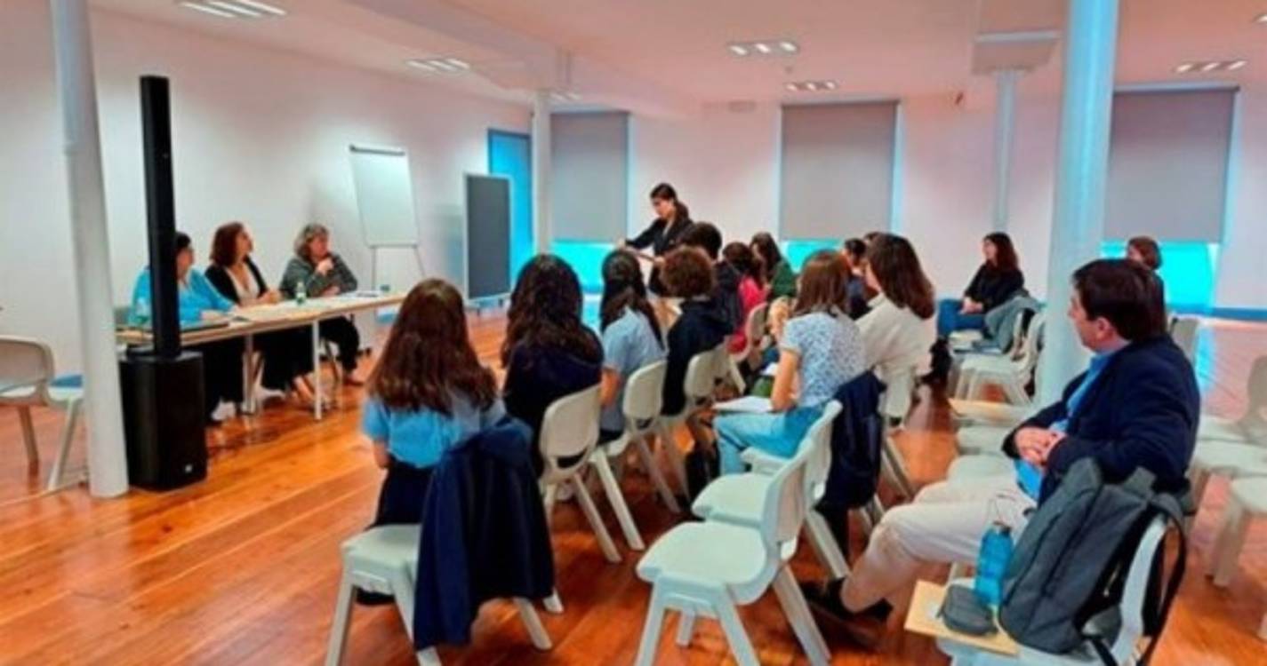 Alunos madeirenses preparam-se para o debate parlamentar