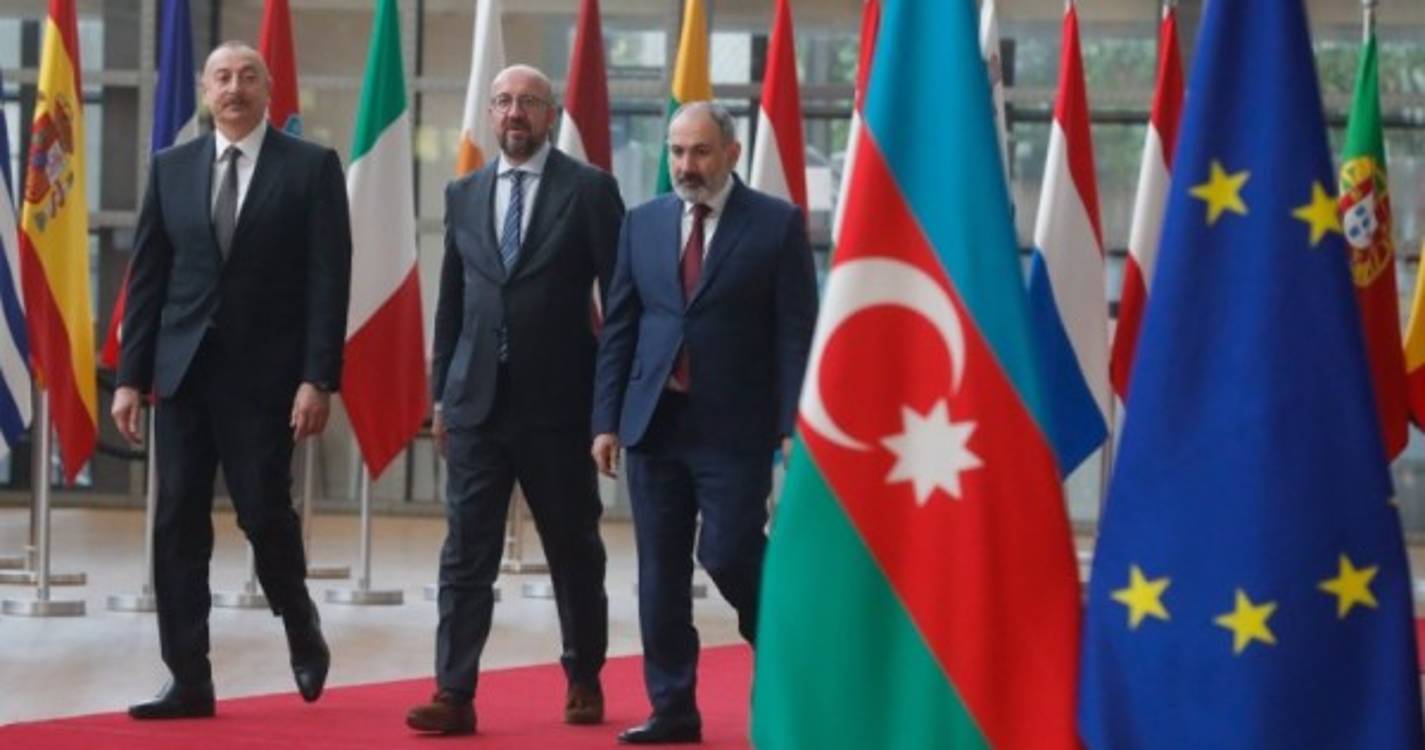 UE pede redução das tensões entre Azerbaijão e Arménia