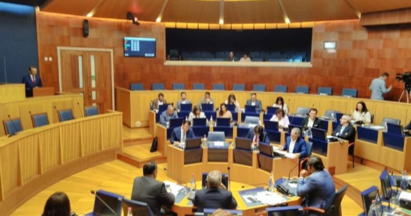 Deputados do PSD lembram postura do presidente da Assembleia da República na Madeira