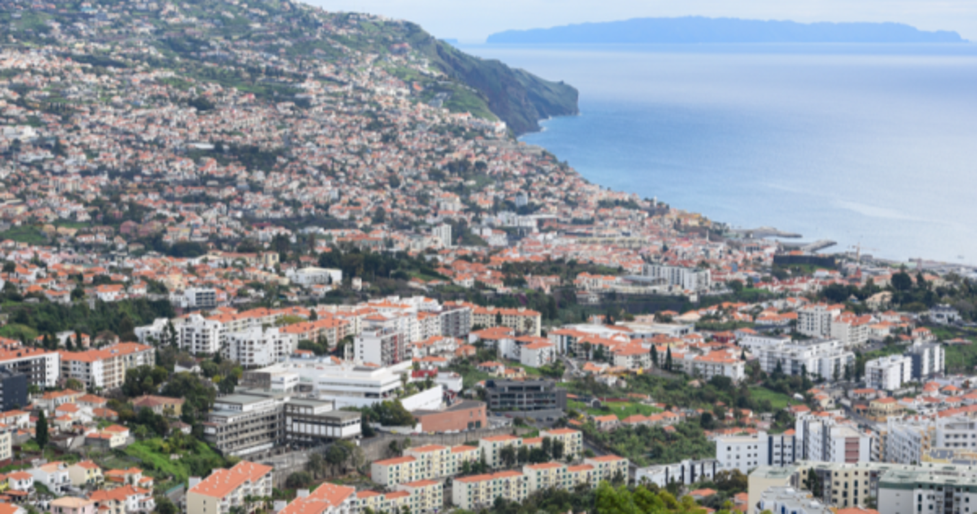 Câmara do Funchal comunica alterações temporárias à circulação rodoviária no Caminho das Romeiras