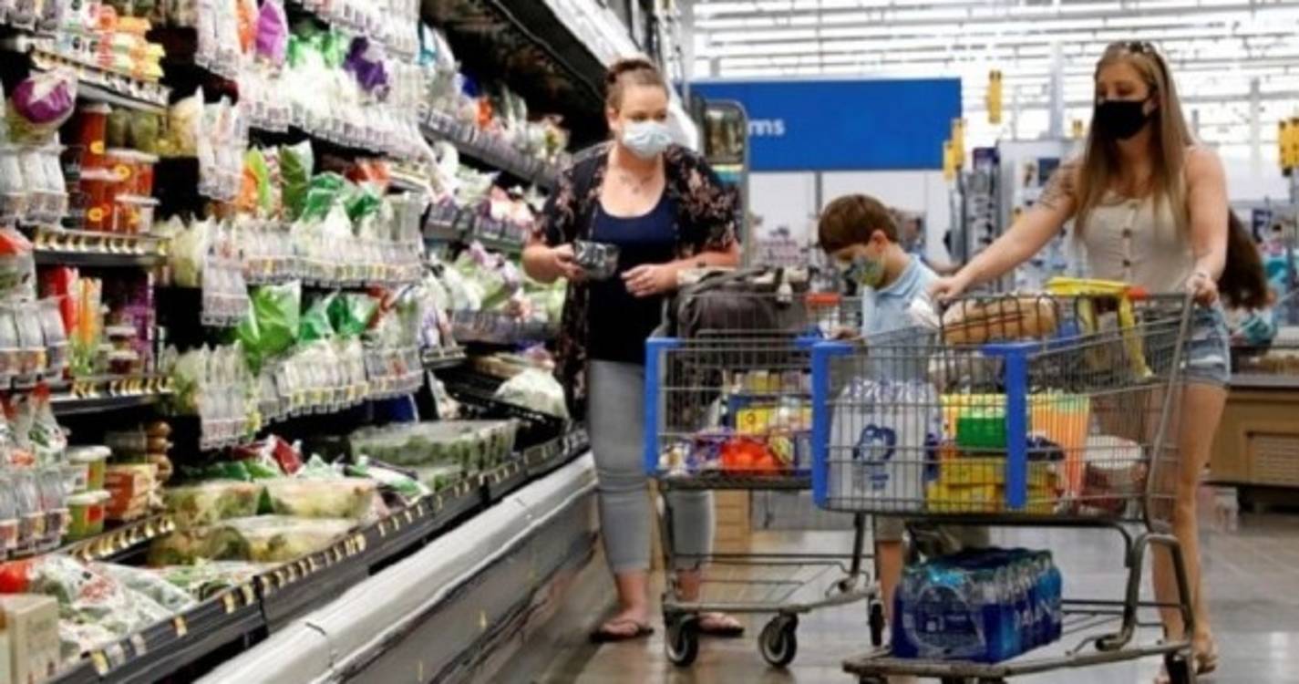 Indicadores de confiança dos consumidores e de clima económico sobem em março