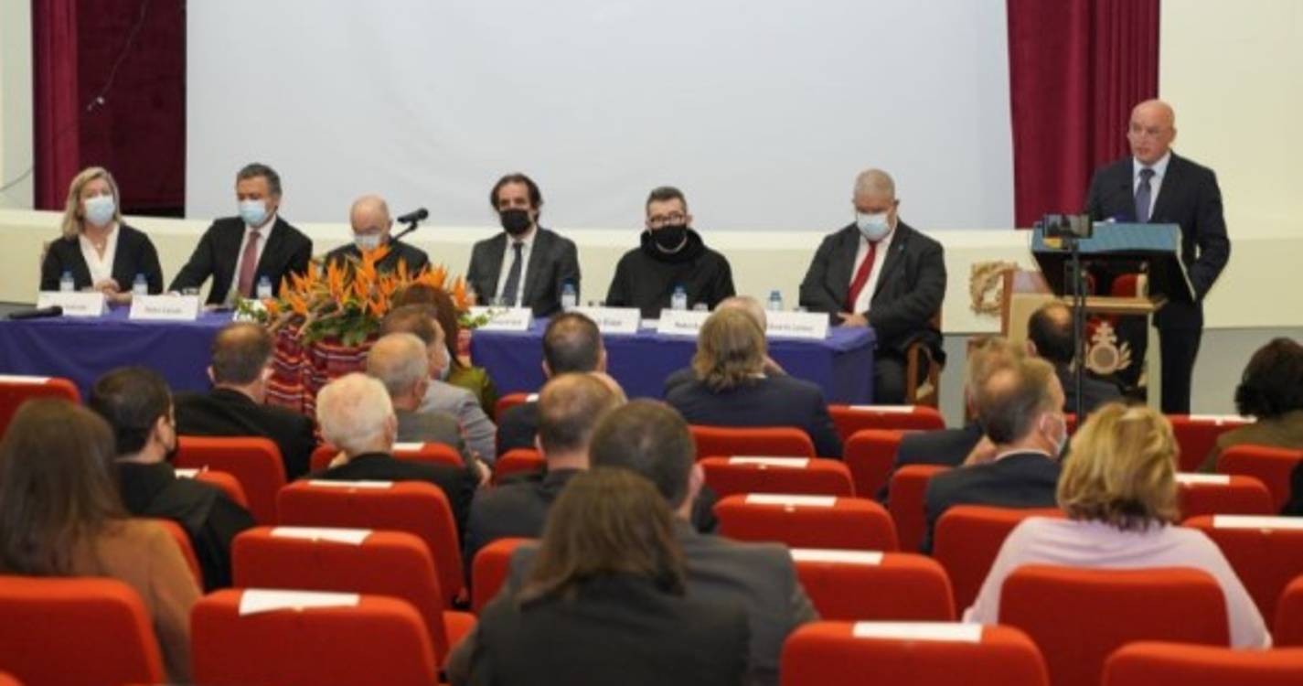 Anulação de votos dos emigrantes resulta de sistema "anacrónico" - Albuquerque