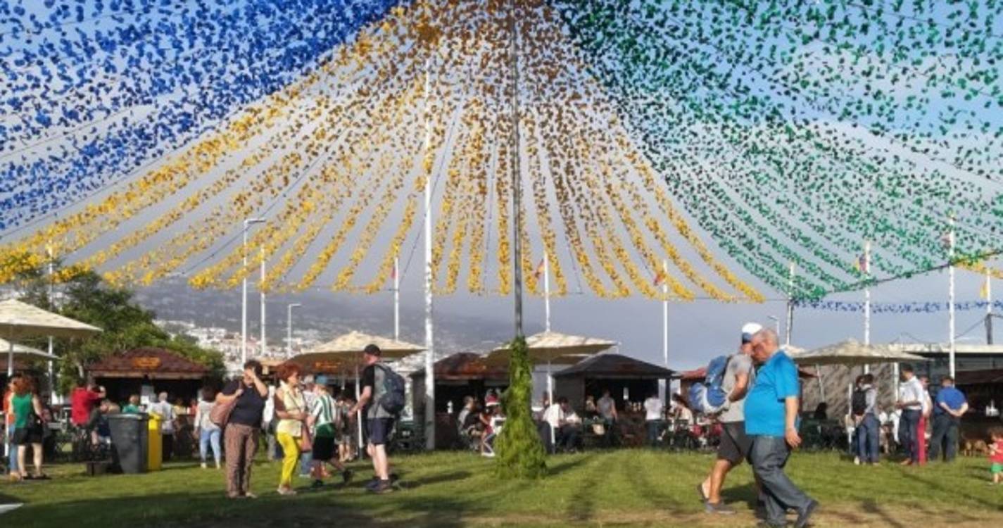 Arraial das Casas do Povo de regresso na Praça do Povo