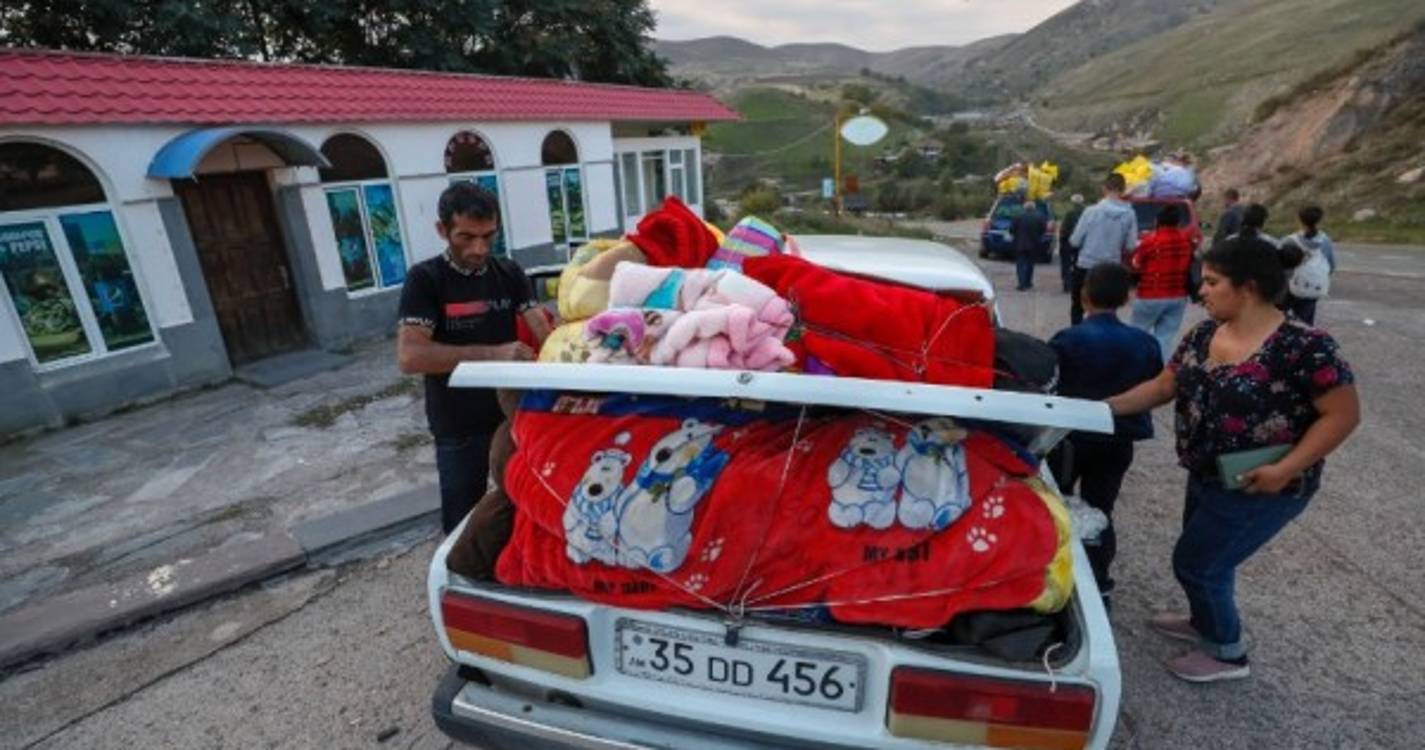 Nagorno-Karabakh: Quase metade da população refugiada na Arménia